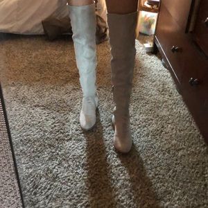 - Knee top boots